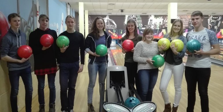 BowlingCup-C.jpg 